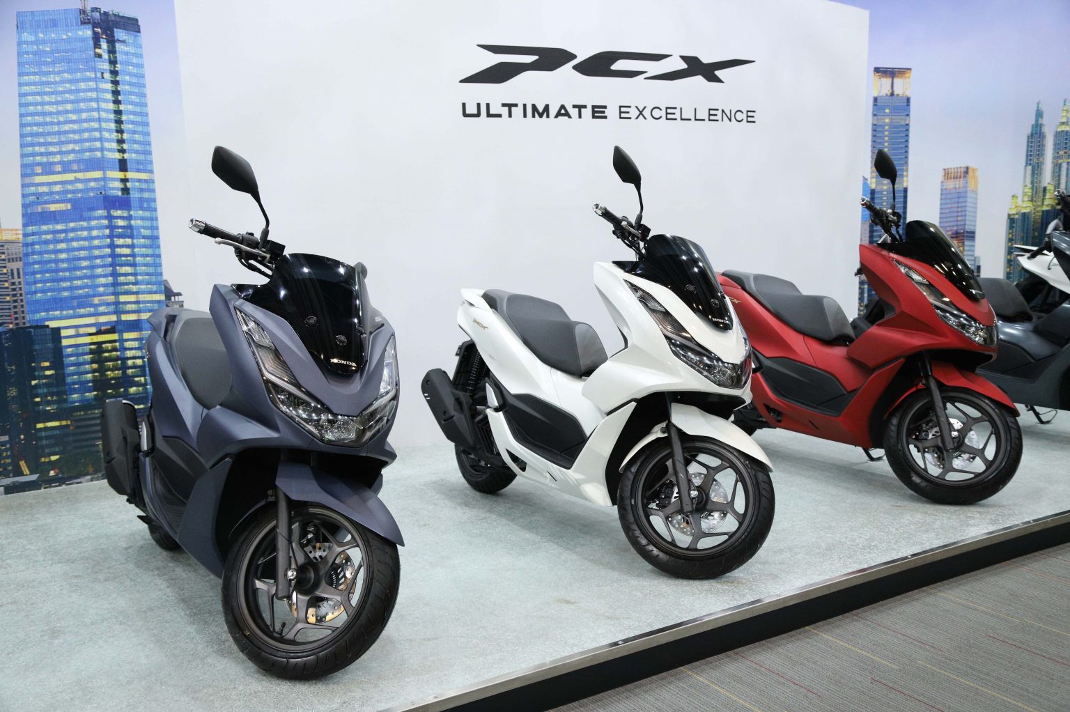 AHM Resmi Meluncurkan All New Honda PCX dan All New Honda PCX eHEV